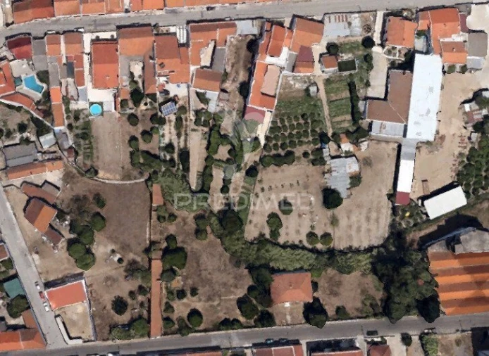 Moradia T1 para Venda em Alpiarça Foto 2