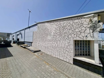 Armazém para Arrendamento em Moita