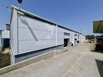 Armazém para Arrendamento em Moita