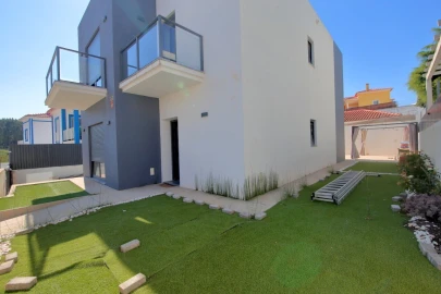 Moradia T3 para Venda em A dos Francos
