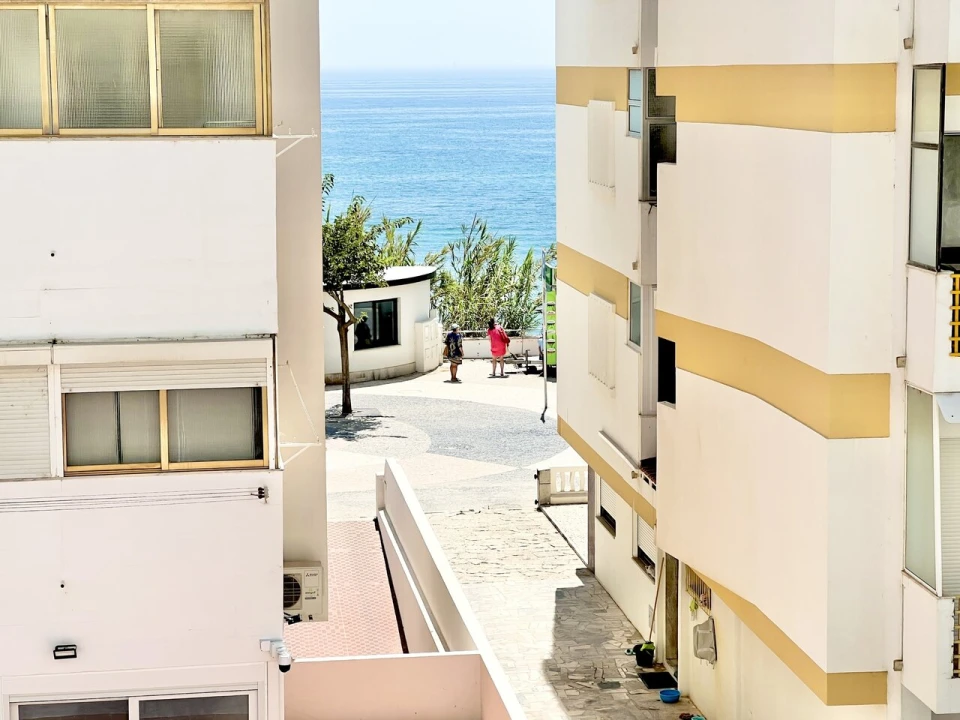 Apartamento T1 para Venda em Armação de Pera Foto 1