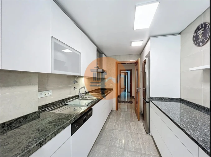 Apartamento T3 para Venda em Vila Real de Santo Antonio Foto 2