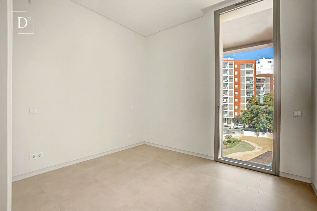 Apartamento T2 para Venda em Portimão Foto 12