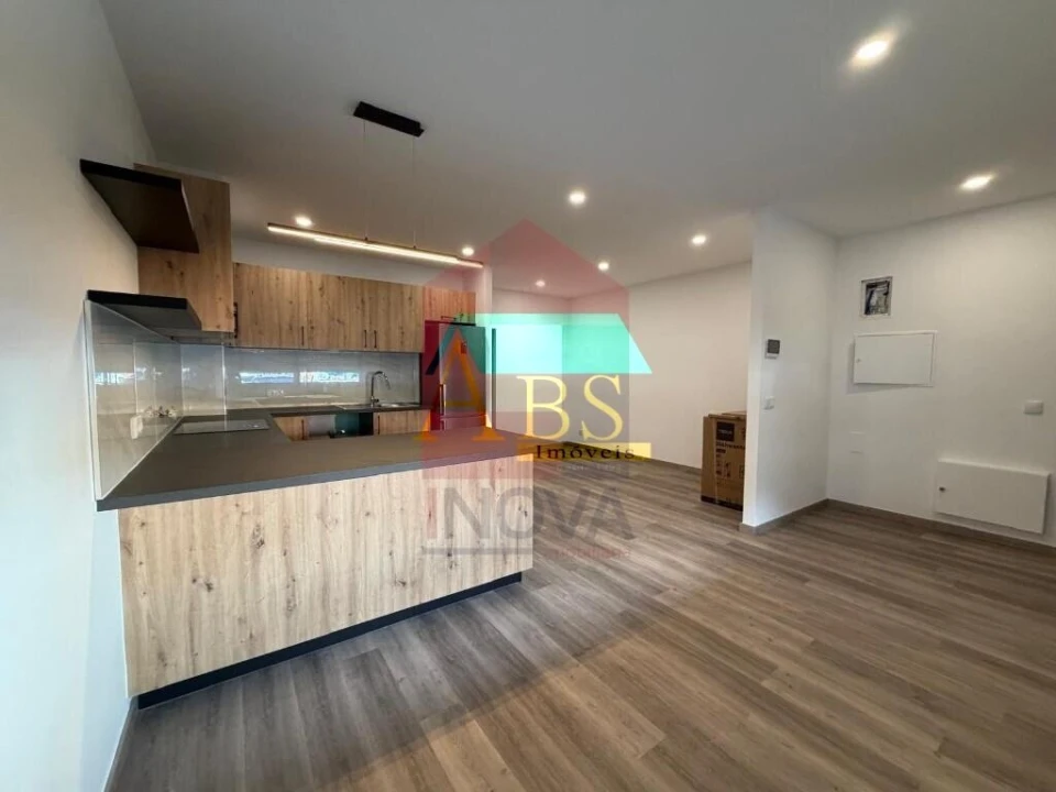Apartamento T2 para Venda em Vila Verde e Barbudo Foto 3