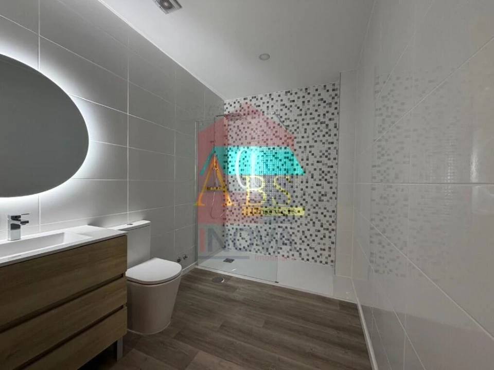 Apartamento T2 para Venda em Vila Verde e Barbudo Foto 10