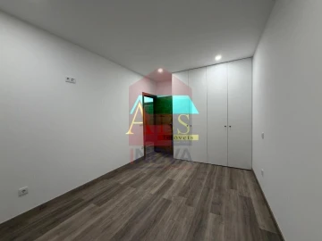 Apartamento T2 para Venda em Vila Verde e Barbudo