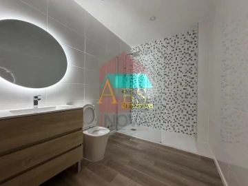 Apartamento T2 para Venda em Vila Verde e Barbudo