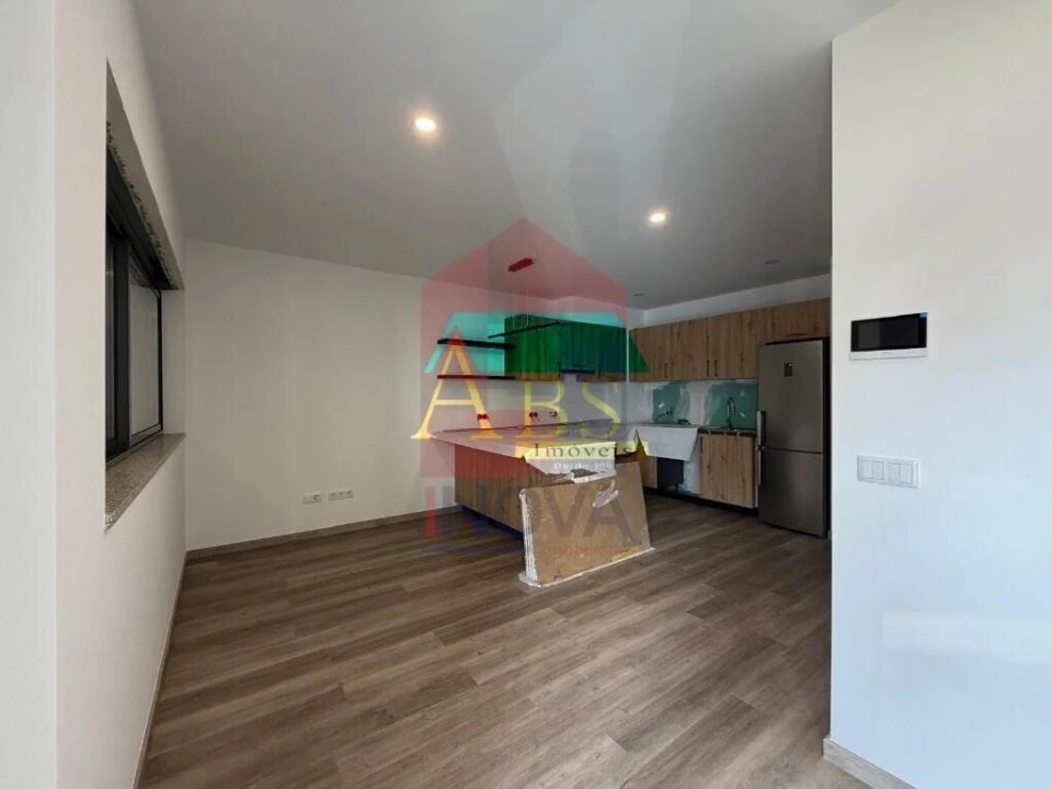 Apartamento T2 para Venda em Vila Verde e Barbudo Foto 4