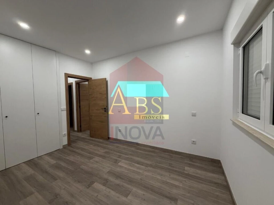 Apartamento T2 para Venda em Vila Verde e Barbudo Foto 14
