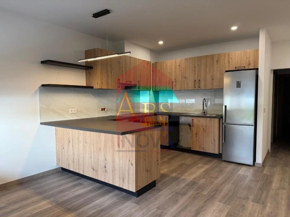 Apartamento T2 para Venda em Vila Verde e Barbudo Foto 2
