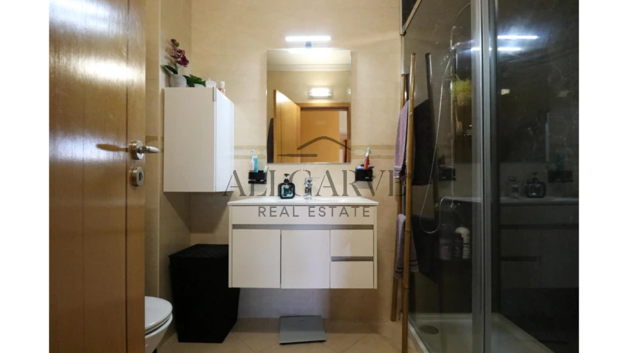 Apartamento T2 para Venda em Alvor Foto 31