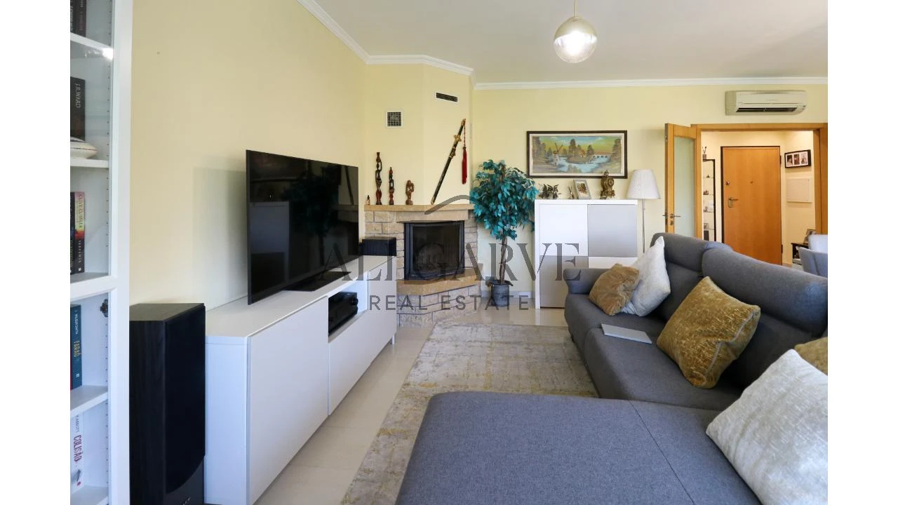 Apartamento T2 para Venda em Alvor Foto 10