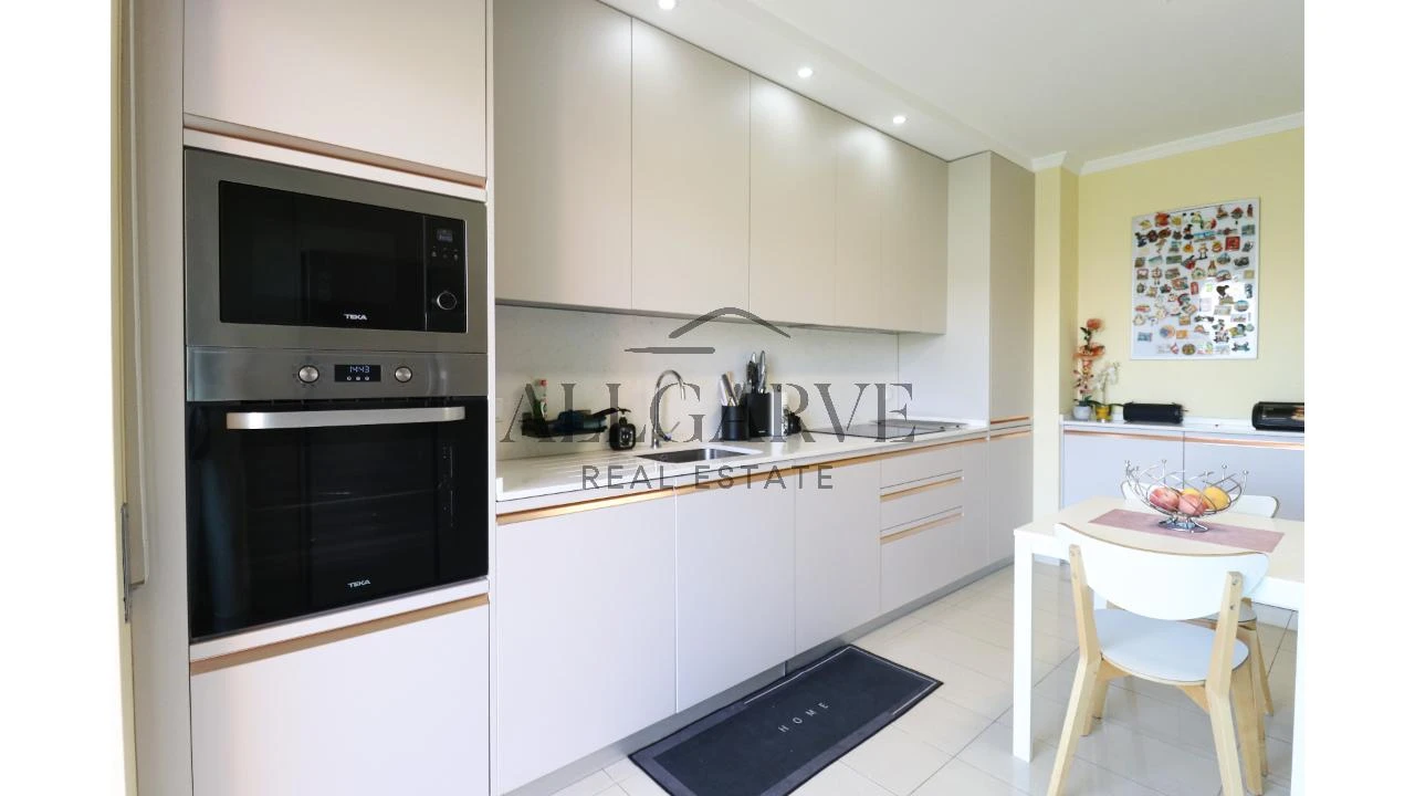 Apartamento T2 para Venda em Alvor Foto 17