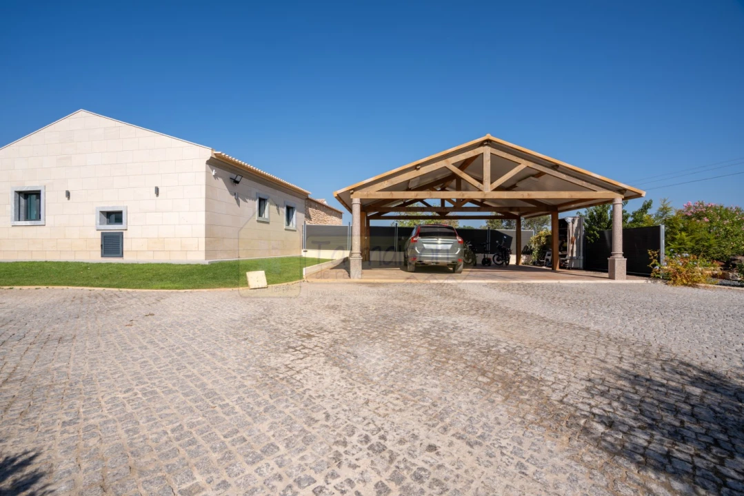 Moradia T4 para Venda em Boliqueime Foto 7