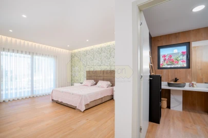 Moradia T4 para Venda em Boliqueime