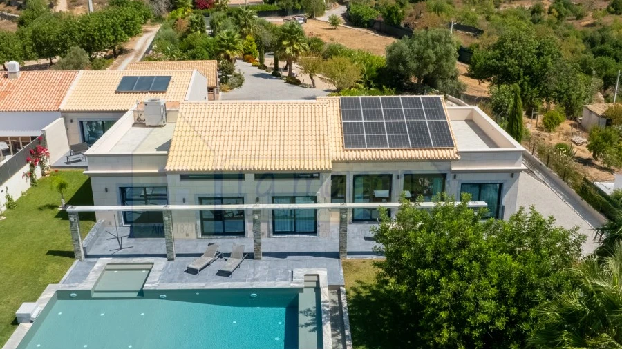 Moradia T4 para Venda em Boliqueime