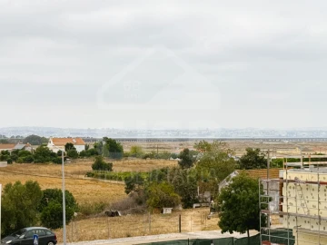 Moradia T3 para Venda em São Francisco