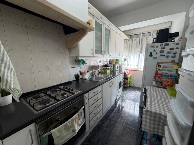 Apartamento T2 para Venda em Queluz e Belas Foto 2