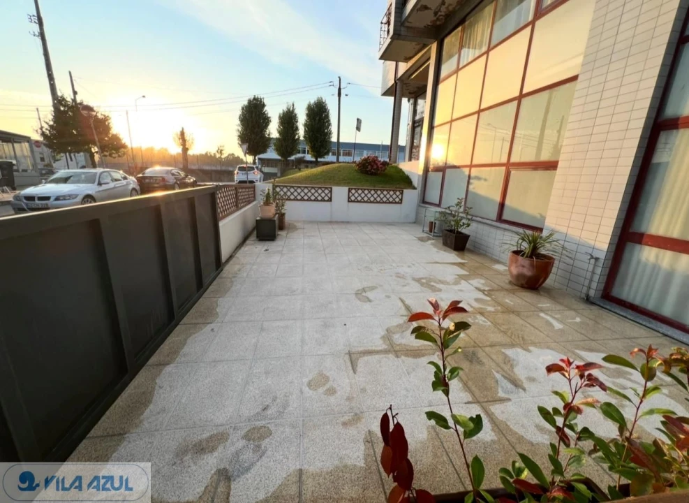 Apartamento T4 para Venda em Vilarinho das Cambas Foto 11