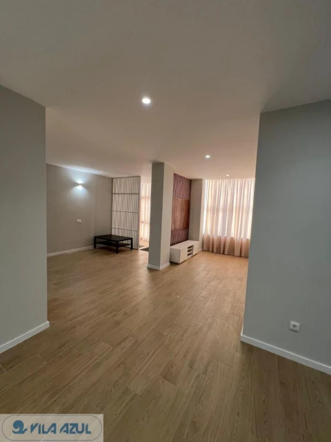 Apartamento T4 para Venda em Vilarinho das Cambas