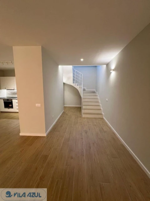 Apartamento T4 para Venda em Vilarinho das Cambas