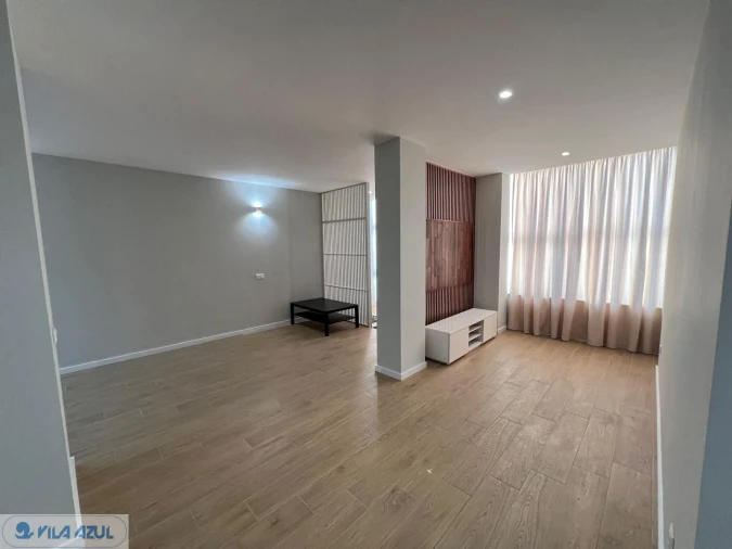 Apartamento T4 para Venda em Vilarinho das Cambas Foto 5