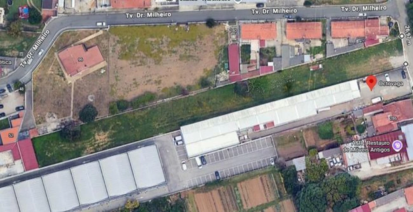 Armazém para Venda em Arcozelo Foto 18