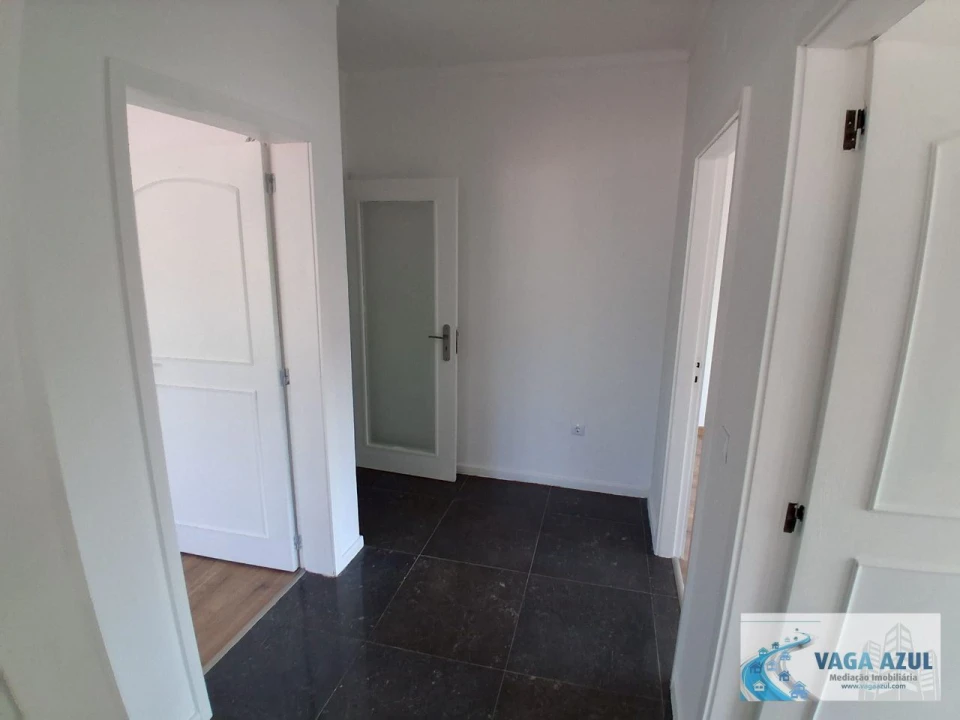 Apartamento T3 para Venda em Fânzeres e São Pedro da Cova Foto 7
