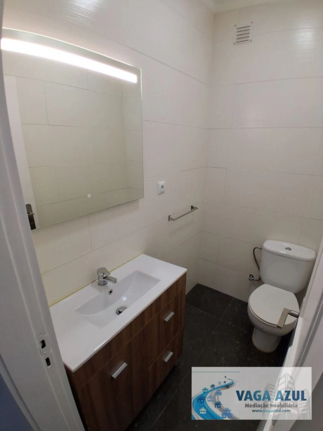Apartamento T3 para Venda em Fânzeres e São Pedro da Cova Foto 8