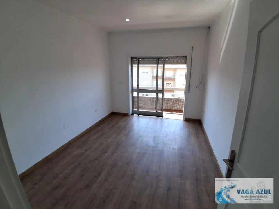 Apartamento T3 para Venda em Fânzeres e São Pedro da Cova Foto 14