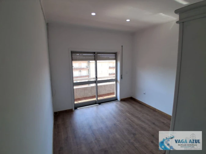 Apartamento T3 para Venda em Fânzeres e São Pedro da Cova Foto 16