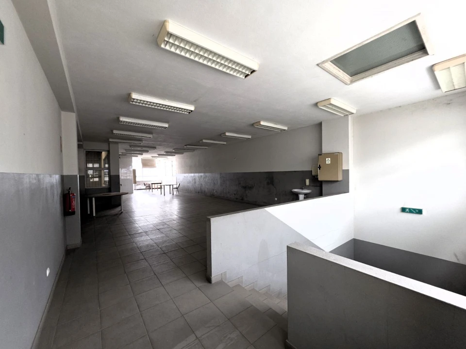 Armazém para Arrendamento em Canelas Foto 15