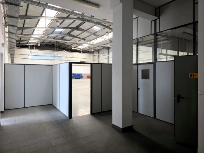 Armazém para Arrendamento em Canelas Foto 8