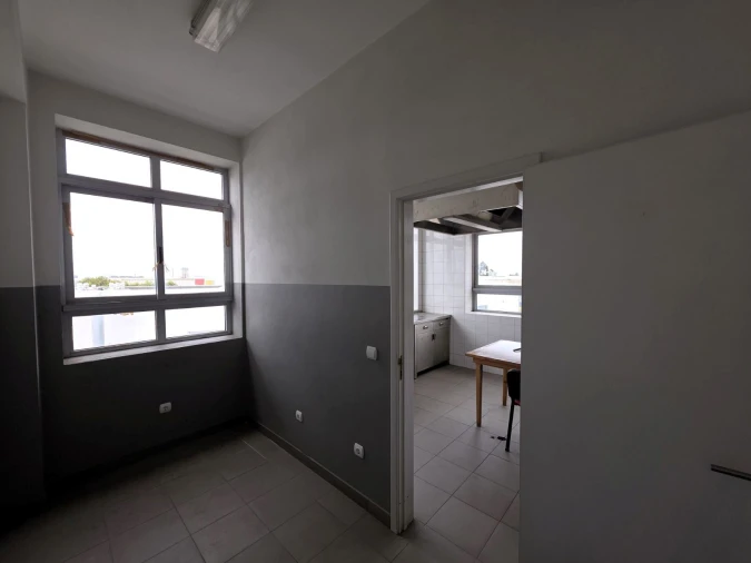 Armazém para Arrendamento em Canelas Foto 17
