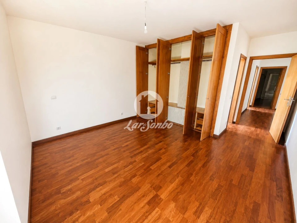 Moradia T3 para Venda em Perelhal Foto 16