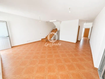 Moradia T3 para Venda em Perelhal