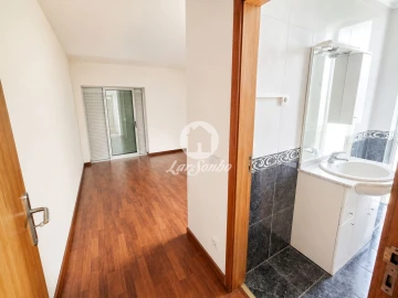 Moradia T3 para Venda em Perelhal
