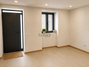 Apartamento T2 para Arrendamento em Gondomar (São Cosme), Valbom e Jovim