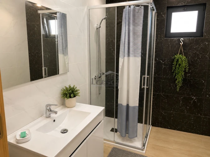 Apartamento T2 para Arrendamento em Gondomar (São Cosme), Valbom e Jovim Foto 2