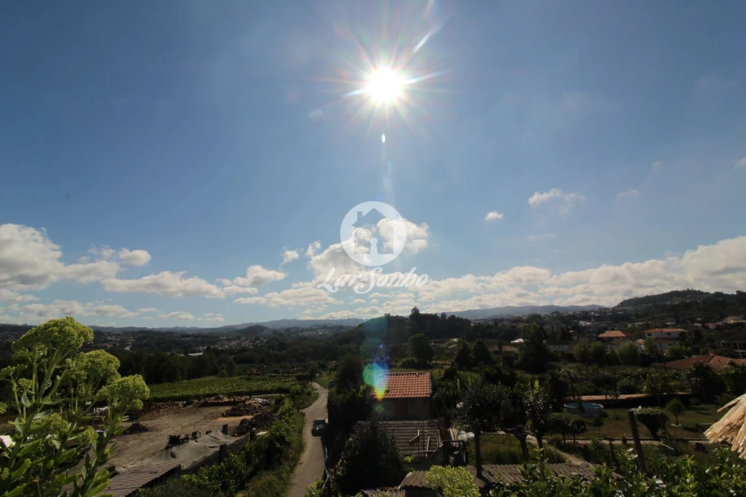Moradia T3 para Venda em Golães Foto 6