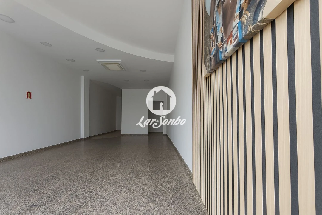 Loja para Arrendamento em Junqueira Foto 4