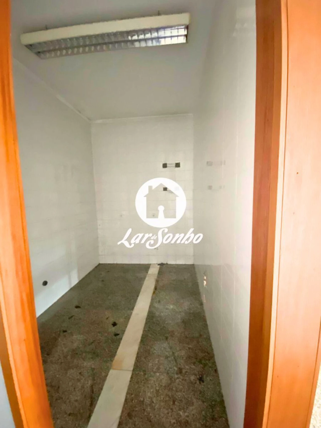 Loja para Arrendamento em Junqueira Foto 8