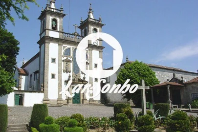 Loja para Arrendamento em Junqueira