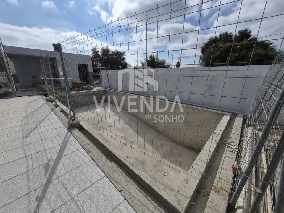 Moradia T4 para Venda em Quinta do Anjo Foto 17