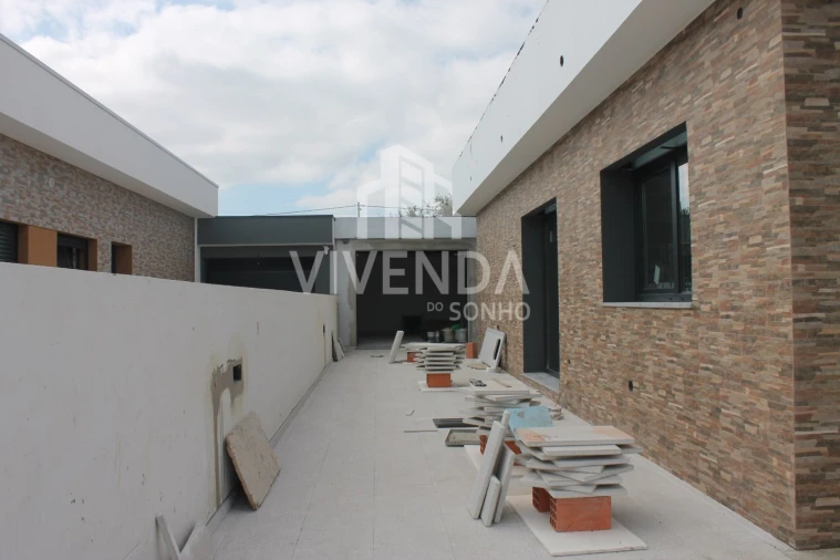 Moradia T4 para Venda em Quinta do Anjo Foto 21
