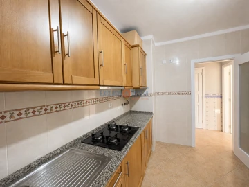 Apartamento T1 para Venda em Aguada de Cima