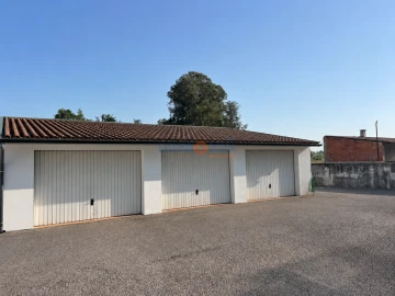 Apartamento T1 para Venda em Aguada de Cima
