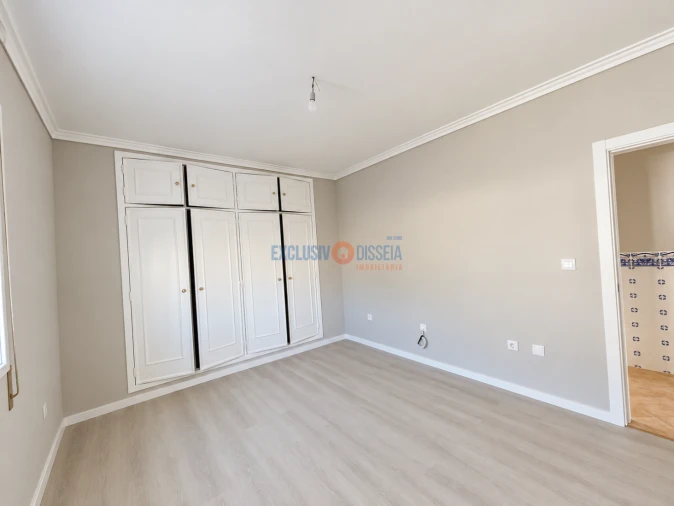 Apartamento T1 para Venda em Aguada de Cima Foto 11