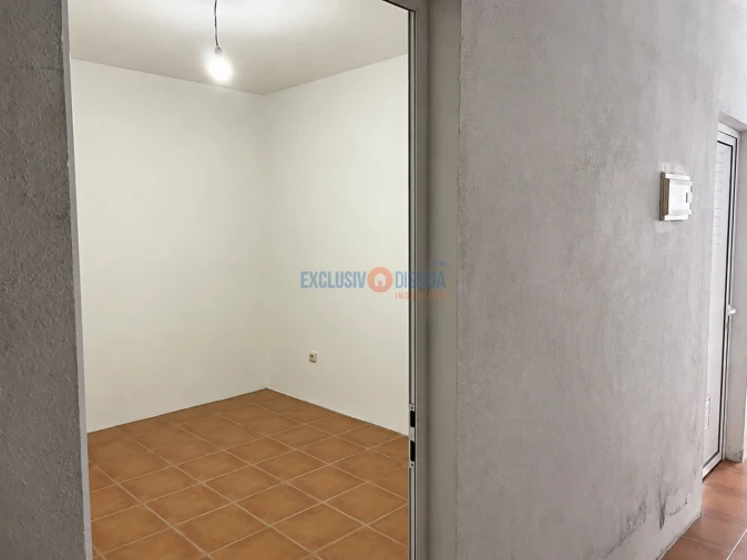 Apartamento T1 para Venda em Aguada de Cima Foto 12