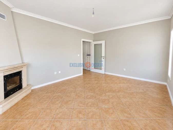 Apartamento T1 para Venda em Aguada de Cima Foto 3